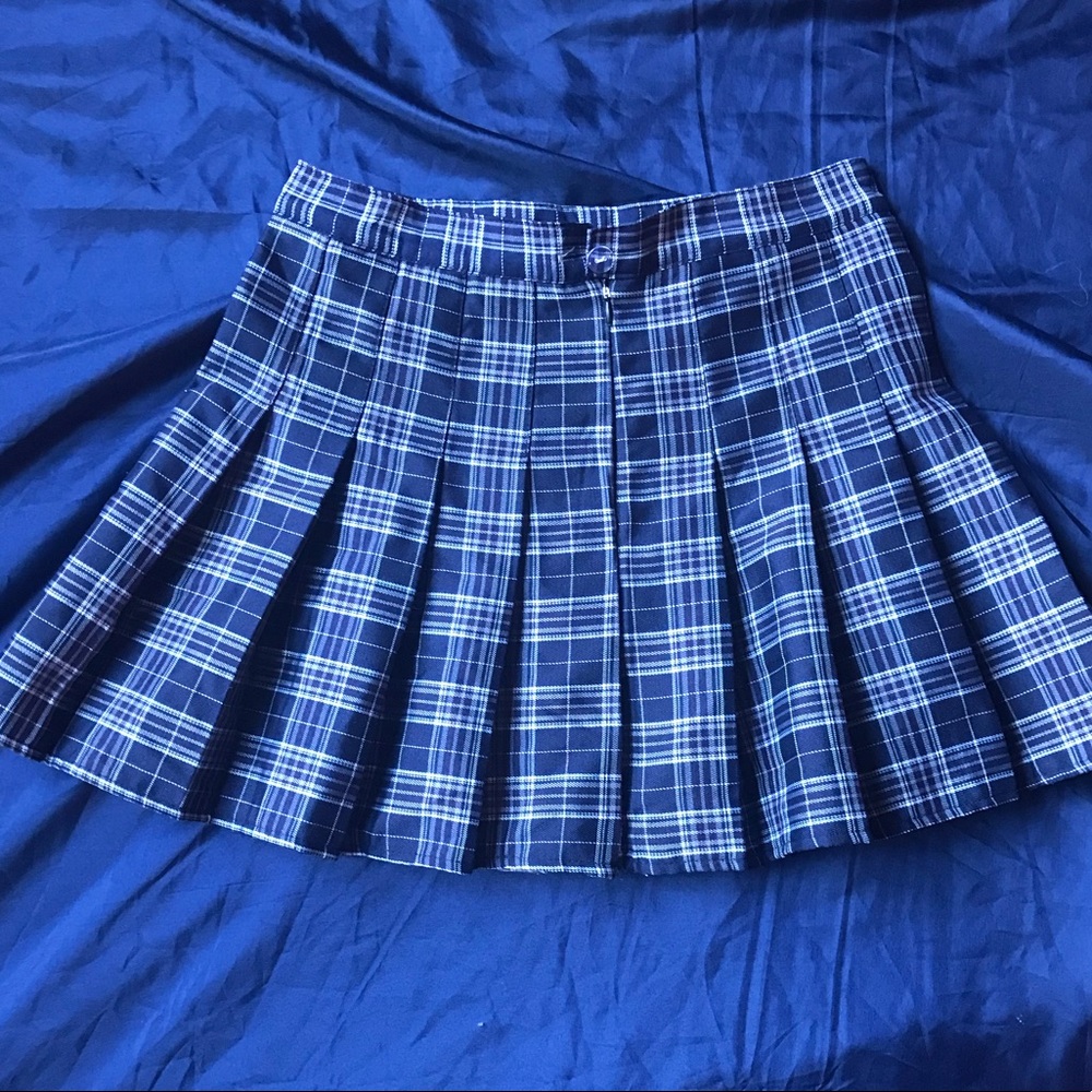 Amazon pleated skirt